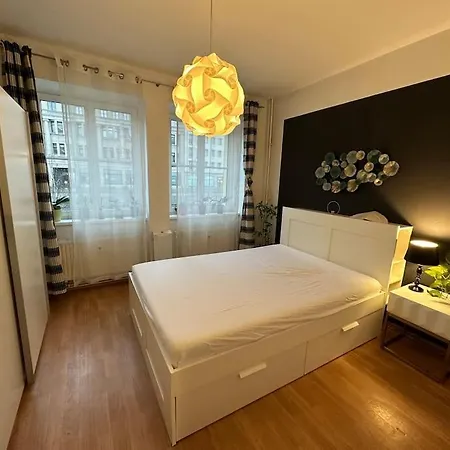 City 15 Apartment *